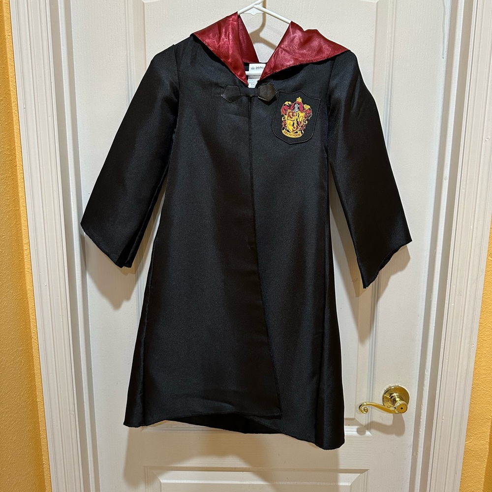 Harry Potter Gryffindor Robe. Size 4-6